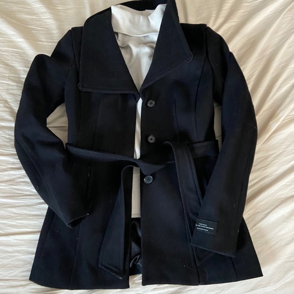 Aritzia Babaton Spencer Coat - Picture 6 of 6